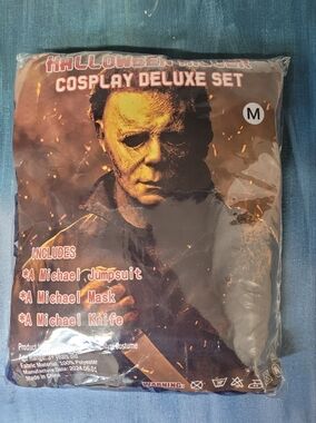 Halloween Killer Cosplay Deluxe Set Size Medium New For Kids 3+